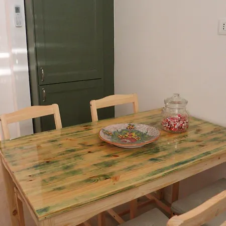 Charming Flat Near Center And Апартаменти *