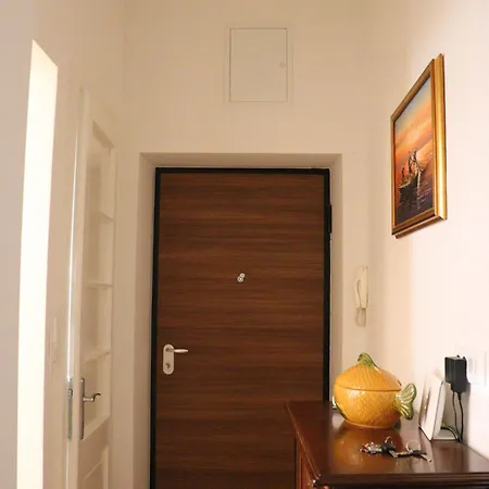 Charming Flat Near Center And Спліт